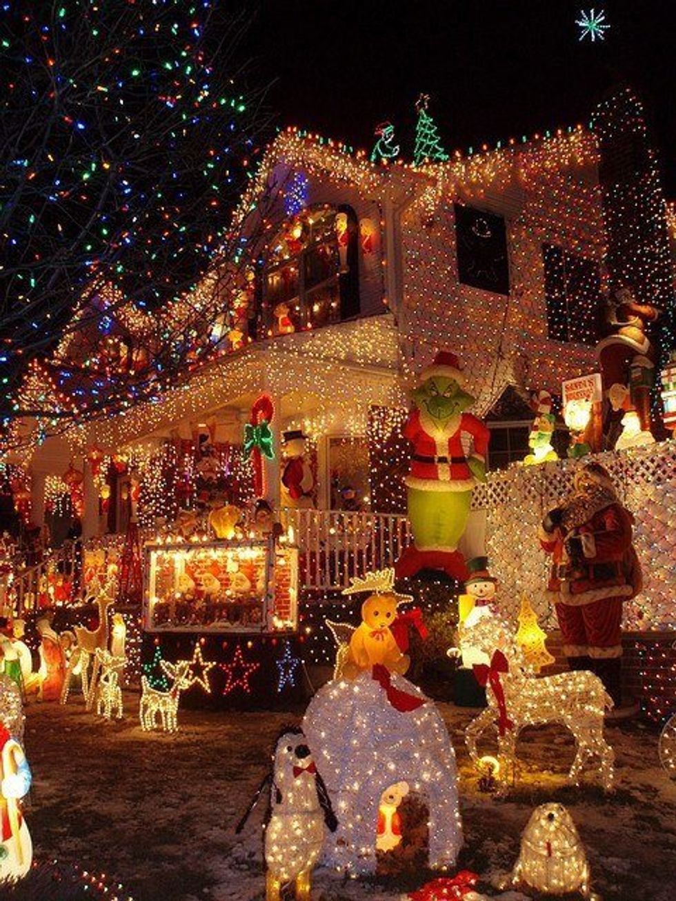 Places In Ohio That Have Great Christmas Light Shows For Great Causes