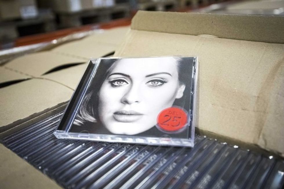 Adele: From '19' To '25'