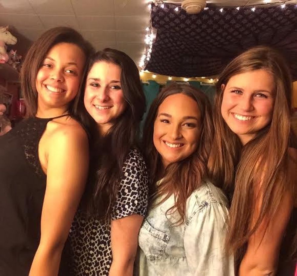 7 Reasons Why Having a Roommate Adds to Your College Experience