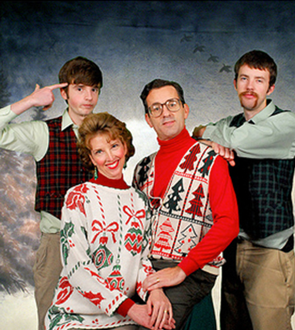 21 Of The Most Awkward Christmas Pictures Of All Time