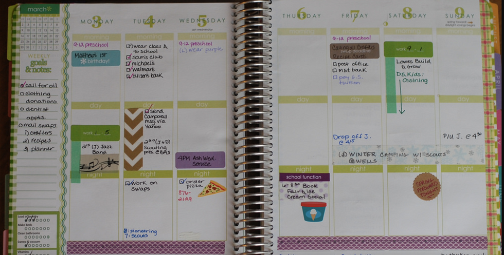 How To Organize Your Weekly Planners