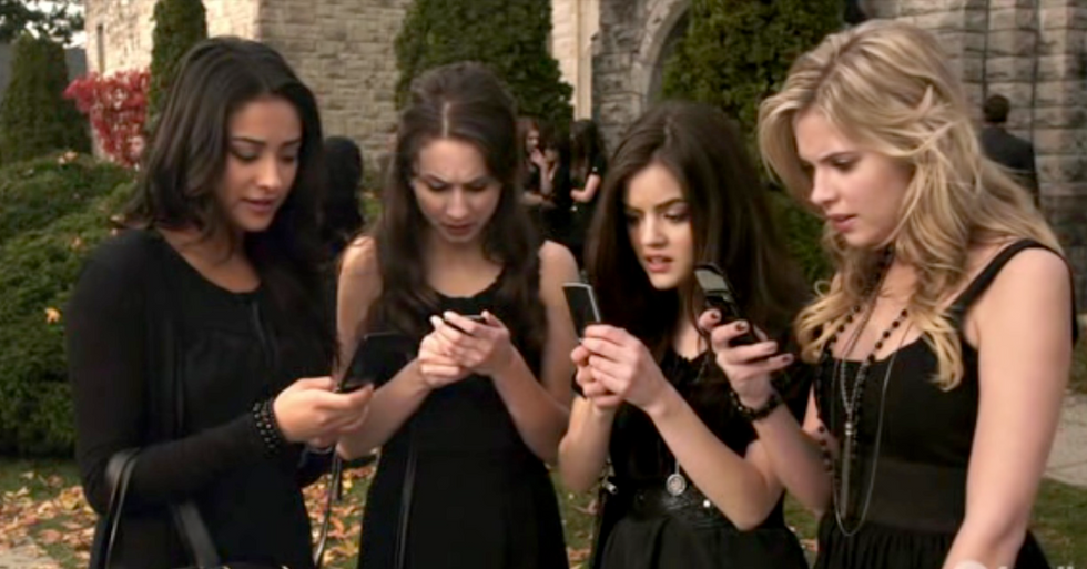 The 5 Essential Members Of Every Girl Squad's Group Chat