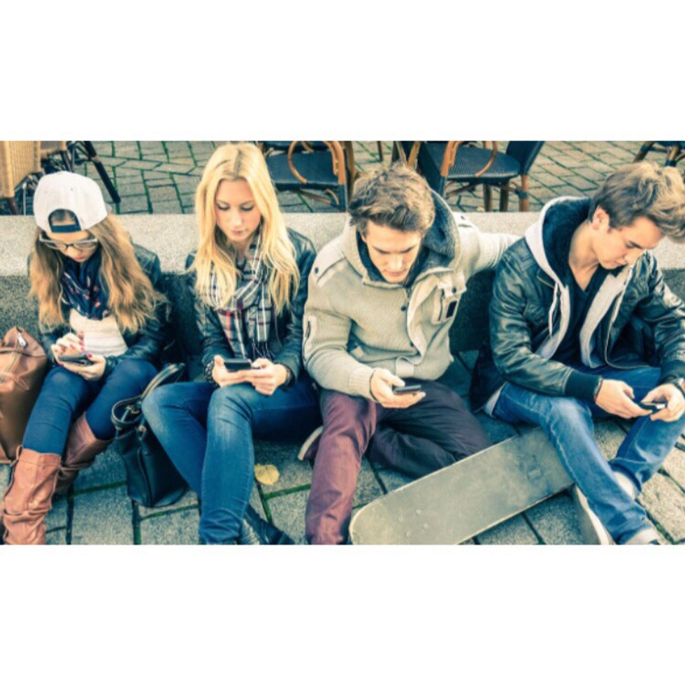 6 Ways Social Media is Ruining Your Life