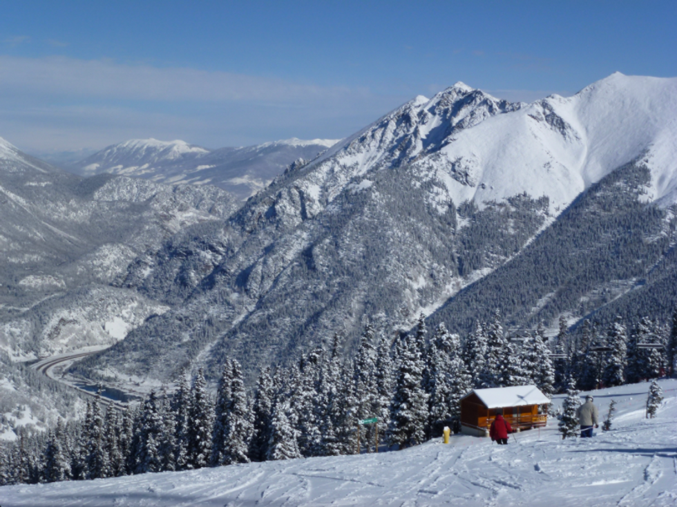 Why You Should Try Skiing In Colorado