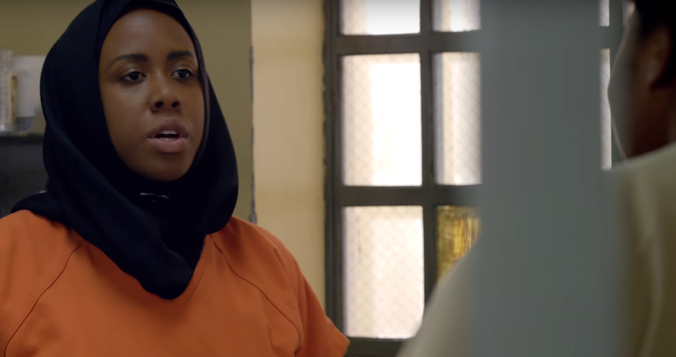 There’s A Hijab-Wearing Inmate On Season 4 Of 'Orange Is The New Black'