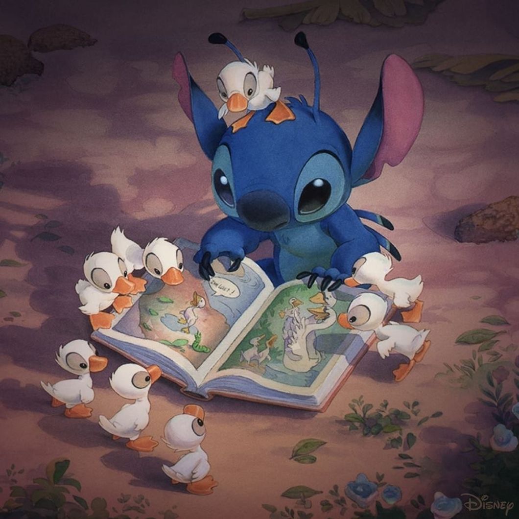 Trends International Disney Lilo and Stitch - Sitting